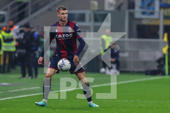 2022-11-09 - Stefan Posch of Bologna FC in action during Serie A 2022/23 football match between FC Internazionale and Bologna FC at Giuseppe Meazza Stadium, Milan, Italy on November 09, 2022 - INTER - FC INTERNAZIONALE VS BOLOGNA FC - ITALIAN SERIE A - SOCCER