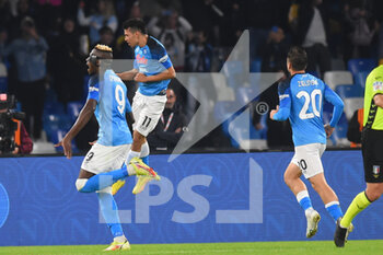 2022-11-08 - Hirving Lozano of SSC Napoli rejoices after the net  during the Serie A match between SSC Napoli v Empoli Football Club at  Diego Armando Maradona Stadium - SSC NAPOLI VS EMPOLI FC - ITALIAN SERIE A - SOCCER