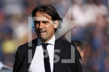 2022-11-13 - Head Coach Simone Inzaghi of FC Internazionale looks on  - ATALANTA BC VS INTER - FC INTERNAZIONALE - ITALIAN SERIE A - SOCCER