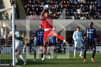 2022-11-13 - Juan Musso of Atalanta BC in action  - ATALANTA BC VS INTER - FC INTERNAZIONALE - ITALIAN SERIE A - SOCCER