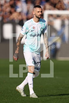 2022-11-13 - Marcelo Brozovic of FC Internazionale looks on  - ATALANTA BC VS INTER - FC INTERNAZIONALE - ITALIAN SERIE A - SOCCER