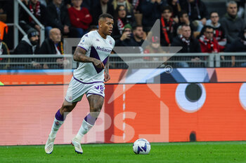 2022-11-13 - Igor of ACF Fiorentina in action during Serie A 2022/23 football match between AC Milan and ACF Fiorentina at Giuseppe Meazza Stadium, Milan, Italy on November 13, 2022 - AC MILAN VS ACF FIORENTINA - ITALIAN SERIE A - SOCCER