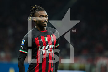 2022-11-13 - Rafael Leao of AC Milan looks on during Serie A 2022/23 football match between AC Milan and ACF Fiorentina at Giuseppe Meazza Stadium, Milan, Italy on November 13, 2022 - AC MILAN VS ACF FIORENTINA - ITALIAN SERIE A - SOCCER