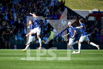 2022-09-18 - Inter's Nicolò Barella celebrates after scoring a goal - UDINESE CALCIO VS INTER - FC INTERNAZIONALE - ITALIAN SERIE A - SOCCER