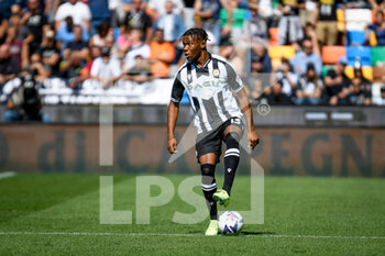 2022-09-18 - Udinese's Destiny Iyenoma Udogie portrait in action - UDINESE CALCIO VS INTER - FC INTERNAZIONALE - ITALIAN SERIE A - SOCCER