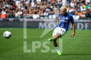2022-09-18 - Inter's Federico Dimarco portrait in action - UDINESE CALCIO VS INTER - FC INTERNAZIONALE - ITALIAN SERIE A - SOCCER
