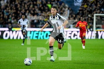 2022-11-04 - Udinese's Lazar Samardzic portrait in action - UDINESE CALCIO VS US LECCE - ITALIAN SERIE A - SOCCER