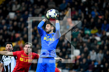 2022-11-04 - Lecce's Wladimiro Falcone saves a goal - UDINESE CALCIO VS US LECCE - ITALIAN SERIE A - SOCCER
