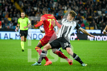 2022-11-04 - Udinese's Jaka Bijol in action against  Lecce's Assan Ceesay - UDINESE CALCIO VS US LECCE - ITALIAN SERIE A - SOCCER
