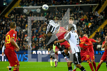 2022-11-04 - Header of Udinese's Isaac Success - UDINESE CALCIO VS US LECCE - ITALIAN SERIE A - SOCCER