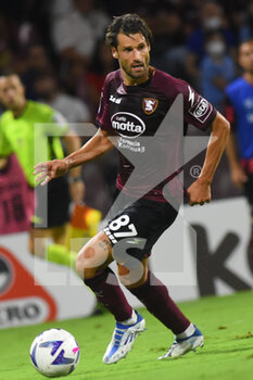 2022-08-14 - Antonio Candreva ( US. Salernitana 1919) in action during the Serie A 2022/23 match between US Salernitana1919 and AS Roma  Arechi  Stadium - US SALERNITANA VS AS ROMA - ITALIAN SERIE A - SOCCER