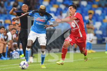 2022-08-21 - Victor Osimhen (SSC Napoli) and Salvatore Molina  ( AC Monza) competes for the ball with during the Serie A 2022/23 match between SSC Napoli And AC Monza Diego Armando Maradona Stadium - SSC NAPOLI VS AC MONZA - ITALIAN SERIE A - SOCCER