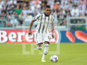 2022-08-27 - Alex Sandro of Juventus Fc during the Italian Serie A, football match between Juventus Fc and As Roma on August 27, 2022 at Allianz Stadium, Turin, Italy. Photo Nderim Kaceli - JUVENTUS FC VS AS ROMA - ITALIAN SERIE A - SOCCER