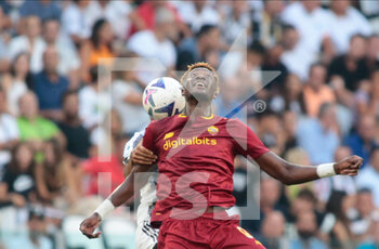 2022-08-27 - Tammy Abraham of As Roma during the Italian Serie A, football match between Juventus Fc and As Roma on August 27, 2022 at Allianz Stadium, Turin, Italy. Photo Nderim Kaceli - JUVENTUS FC VS AS ROMA - ITALIAN SERIE A - SOCCER