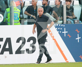 2022-08-27 - Coach Jose Mourinho of As Roma during the Italian Serie A, football match between Juventus Fc and As Roma on August 27, 2022 at Allianz Stadium, Turin, Italy. Photo Nderim Kaceli - JUVENTUS FC VS AS ROMA - ITALIAN SERIE A - SOCCER