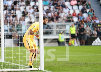 2022-08-27 - Rui Patricio of As Roma during the Italian Serie A, football match between Juventus Fc and As Roma on August 27, 2022 at Allianz Stadium, Turin, Italy. Photo Nderim Kaceli - JUVENTUS FC VS AS ROMA - ITALIAN SERIE A - SOCCER