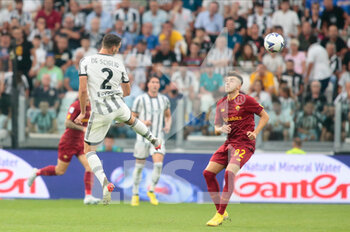 2022-08-27 - Mattia De Sciglio of Juventus Fc and Stephan El Shaarawy of As Roma during the Italian Serie A, football match between Juventus Fc and As Roma on August 27, 2022 at Allianz Stadium, Turin, Italy. Photo Nderim Kaceli - JUVENTUS FC VS AS ROMA - ITALIAN SERIE A - SOCCER