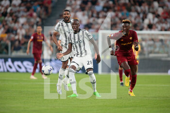2022-08-27 - Denis Zakaria of Juventus Fc during the Italian Serie A, football match between Juventus fc and As Roma, on August 27, 2022 at Allianz Stadium in Turin, Italy. Photo Nderim Kaceli - JUVENTUS FC VS AS ROMA - ITALIAN SERIE A - SOCCER
