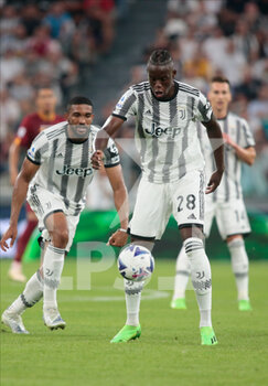 2022-08-27 - Denis Zakaria of Juventus Fc during the Italian Serie A, football match between Juventus Fc and As Roma on August 27, 2022 at Allianz Stadium, Turin, Italy. Photo Nderim Kaceli - JUVENTUS FC VS AS ROMA - ITALIAN SERIE A - SOCCER