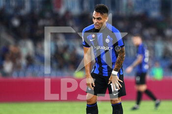 2022-08-26 - Lautaro Martinez of Internazionale reacts during the Italian championship Serie A football match between SS Lazio and FC Internazionale on August 26, 2022 at Stadio Olimpico in Rome, Italy - FOOTBALL - ITALIAN CHAMP - LAZIO V INTERNAZIONALE - ITALIAN SERIE A - SOCCER