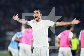 2022-08-26 - Danilo Cataldi of Lazio celebrates the victory at the end of the Italian championship Serie A football match between SS Lazio and FC Internazionale on August 26, 2022 at Stadio Olimpico in Rome, Italy - FOOTBALL - ITALIAN CHAMP - LAZIO V INTERNAZIONALE - ITALIAN SERIE A - SOCCER