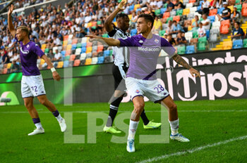 2022-08-31 - Fiorentina's Lucas Martínez Quarta gestures - UDINESE CALCIO VS ACF FIORENTINA - ITALIAN SERIE A - SOCCER