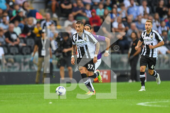 2022-08-31 - Udinese's Roberto Pereyra portrait in action - UDINESE CALCIO VS ACF FIORENTINA - ITALIAN SERIE A - SOCCER