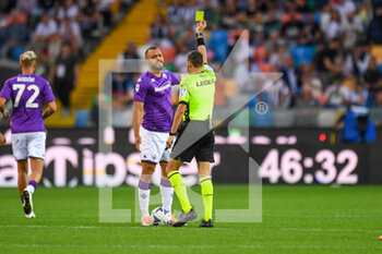 2022-08-31 - Yellow card for Fiorentina's Arthur Cabral - UDINESE CALCIO VS ACF FIORENTINA - ITALIAN SERIE A - SOCCER