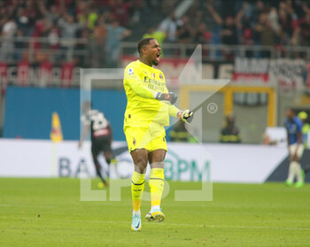 2022-09-03 - Mike Maignan of Ac Milan during the Italian Serie A tootball match between Ac Milan and Fc Inter on 03 of September 2022 at Giuseppe Meazza _ San Siro Siro stadium in Milan, Italy. Photo Nderim Kaceli - AC MILAN VS INTER - FC INTERNAZIONALE - ITALIAN SERIE A - SOCCER