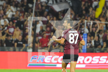2022-09-16 - Antonio Candreva of US Salernitana Cheers after scoring the goal during the Serie A match between US Salernitana 1919 and US Lecce at Stadio Arechi   - US SALERNITANA VS US LECCE - ITALIAN SERIE A - SOCCER