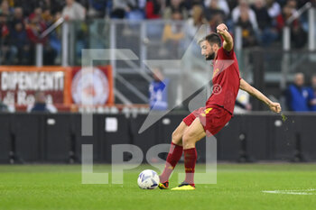 2022-11-13 - Bryan Cristante of A.S. Roma during the 15th day of the Serie A Championship between A.S. Roma vs Torino F.C. on November 13, 2022 at the Stadio Olimpico, Rome, Italy. - AS ROMA VS TORINO FC - ITALIAN SERIE A - SOCCER