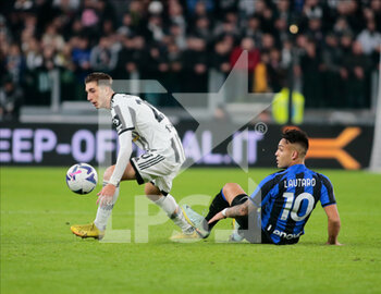2022-11-06 - Fabio Miretti of Juventus Fc and Lautaro Martinez of Fc Inter during the Italian Serie A, football match between Juventus Fc and Inter Fc, on 06 November 2022, at Allianz Stadium, Turin, Italy  Photo Nderim Kaceli - JUVENTUS FC VS INTER - FC INTERNAZIONALE - ITALIAN SERIE A - SOCCER