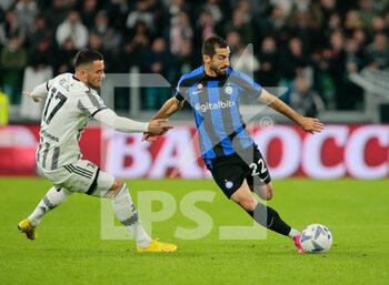 2022-11-06 - Henrikh Mkhitaryan of Fc Inter and Filip Kostic of Juventus Fc during the Italian Serie A, football match between Juventus Fc and Inter Fc, on 06 November 2022, at Allianz Stadium, Turin, Italy  Photo Nderim Kaceli - JUVENTUS FC VS INTER - FC INTERNAZIONALE - ITALIAN SERIE A - SOCCER