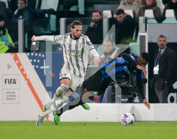 2022-11-06 - Adrien Rabiot of Juventus Fc and Denzel Dumfries of Fc Inter during the Italian Serie A, football match between Juventus Fc and Inter Fc, on 06 November 2022, at Allianz Stadium, Turin, Italy  Photo Nderim Kaceli - JUVENTUS FC VS INTER - FC INTERNAZIONALE - ITALIAN SERIE A - SOCCER
