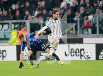 2022-11-06 - Adrien Rabiot of Juventus Fc and Nicolo Barrella of Fc Inter during the Italian Serie A, football match between Juventus Fc and Inter Fc, on 06 November 2022, at Allianz Stadium, Turin, Italy  Photo Nderim Kaceli - JUVENTUS FC VS INTER - FC INTERNAZIONALE - ITALIAN SERIE A - SOCCER
