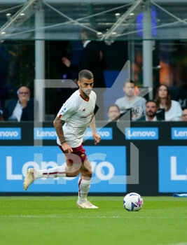 2022-10-01 - Leonardo Spinazzola of As Roma during the Italian Serie A, Football match between Fc Inter and As Roma on October 1, 2022 at San Siro Stadium, Milan, Italy. Photo Nderim Kaceli - INTER - FC INTERNAZIONALE VS AS ROMA - ITALIAN SERIE A - SOCCER