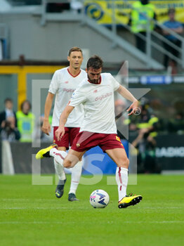 2022-10-01 - Bryan Cristante of As Roma during the Italian Serie A, Football match between Fc Inter and As Roma on October 1, 2022 at San Siro Stadium, Milan, Italy. Photo Nderim Kaceli - INTER - FC INTERNAZIONALE VS AS ROMA - ITALIAN SERIE A - SOCCER