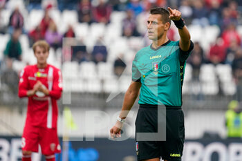 2022-10-09 - Daniele Perenzoni, referee during the Italian championship Serie A football match between AC Monza and Spezia Calcio on October 9, 2022 at U-Power Stadium in Monza, Italy - FOOTBALL - ITALIAN CHAMP - MONZA V SPEZIA - ITALIAN SERIE A - SOCCER