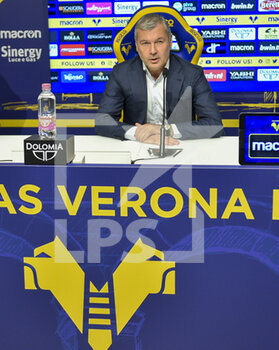 21/11/2022 - Sean Sogliano the new Sport Director of Hellas Verona FC during the press conference presentation. Serie A Tim 2022-23 Hellas Verona headquarters, Verona, Italy, on November 21, 2022. - PRESENTATION OF SEAN SOGLIANO, THE NEW SPORTS DIRECTOR OF HELLAS VERONA FC - SERIE A - CALCIO