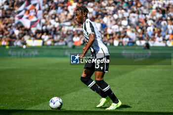 2022-09-18 - Udinese's Destiny Iyenoma Udogie portrait in action - UDINESE CALCIO VS INTER - FC INTERNAZIONALE (PORTRAITS ARCHIVE) - ITALIAN SERIE A - SOCCER