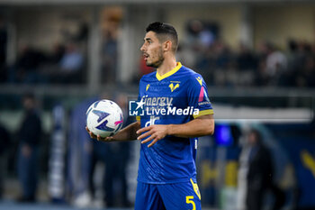 2022-10-31 - Verona's Davide Faraoni por - HELLAS VERONA FC VS AS ROMA (PORTRAITS ARCHIVE) - ITALIAN SERIE A - SOCCER