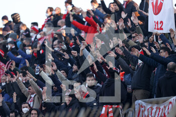 2022-01-16 - AC Monza fans clap their hands and sing to support their team - AC MONZA VS AC PERUGIA - ITALIAN SERIE B - SOCCER