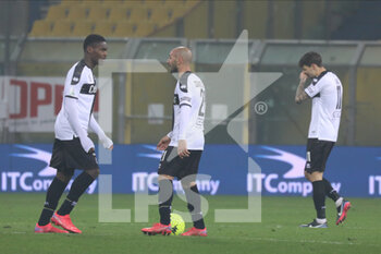 2022-01-21 - Players of PARMA CALCIO reaction during the Serie B match between Parma Calcio and Frosinone Calcio at Ennio Tardini on January 21, 2022 in Parma, Italy. - PARMA CALCIO VS FROSINONE CALCIO - ITALIAN SERIE B - SOCCER