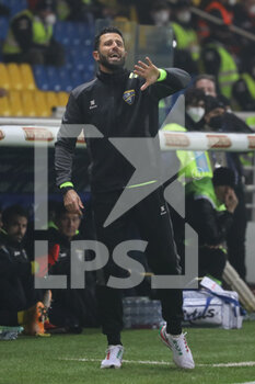 2022-01-21 - Fabio Grosso head coach of FROSINONE CALCIO in action during the Serie B match between Parma Calcio and Frosinone Calcio at Ennio Tardini on January 21, 2022 in Parma, Italy. - PARMA CALCIO VS FROSINONE CALCIO - ITALIAN SERIE B - SOCCER