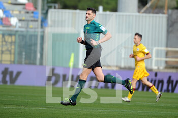 2022-02-05 - Abbattista from molfetta referee - FC CROTONE VS AS CITTADELLA - ITALIAN SERIE B - SOCCER