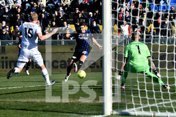 2022-02-12 - Pietro Beruatto (Pisa) shots on goal - AC PISA VS TERNANA CALCIO - ITALIAN SERIE B - SOCCER