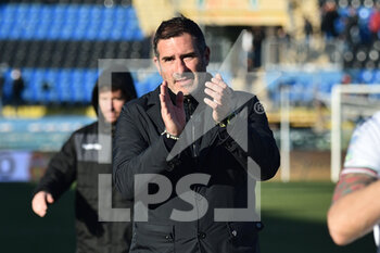 2022-02-12 - Head coach of Ternana Cristiano Lucarelli greets fans of Ternana - AC PISA VS TERNANA CALCIO - ITALIAN SERIE B - SOCCER