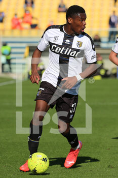 2022-02-12 - Ange Yoan Bonny of PARMA CALCIO in action during the Serie B match between Parma Calcio and Pordenone Calcio at Ennio Tardini on February 12, 2022 in Parma, Italy. - PARMA CALCIO VS PORDENONE CALCIO - ITALIAN SERIE B - SOCCER