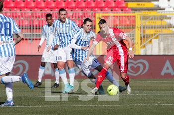 2022-02-12 - Niccolò Zanellato of Spal and Dany Mota of Monza in action during the Serie B match between AC Monza vs Spal on February 12, 2022 at the U-Power Stadium in Monza - AC MONZA VS SPAL - ITALIAN SERIE B - SOCCER