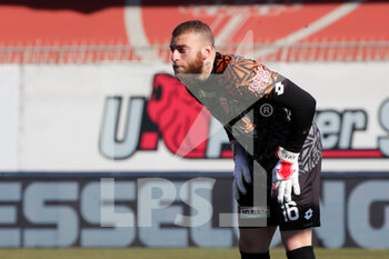2022-02-12 - Michele Di Gregorio of AC Monza in action during the Serie B match between AC Monza vs Spal on February 12, 2022 at the U-Power Stadium in Monza - AC MONZA VS SPAL - ITALIAN SERIE B - SOCCER